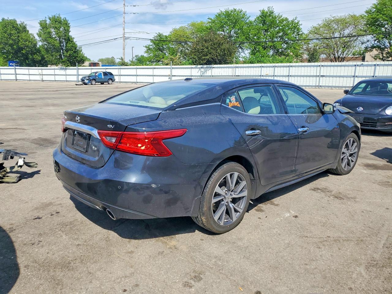 2017 NISSAN Maxima