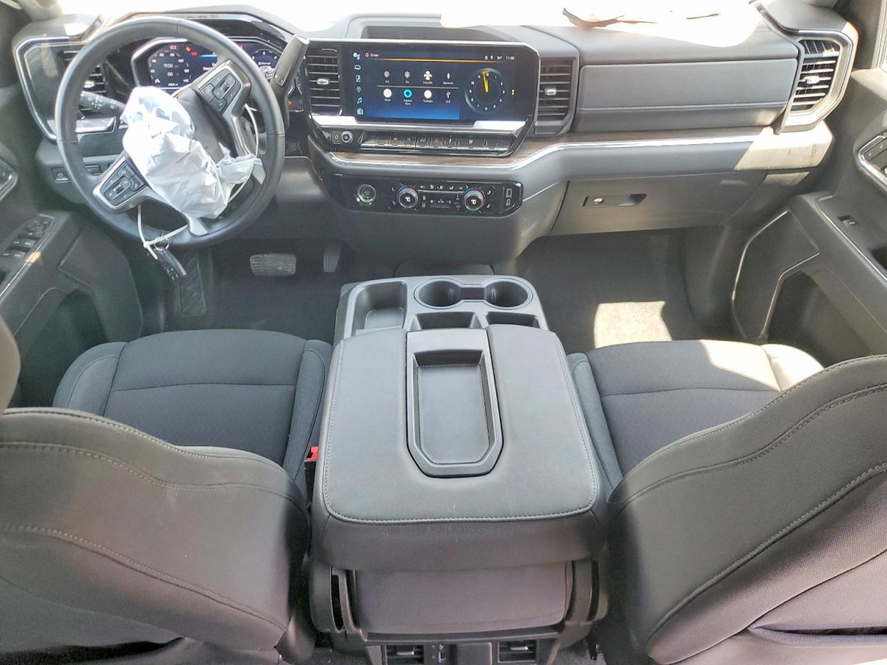 2024 CHEVROLET Silverado
