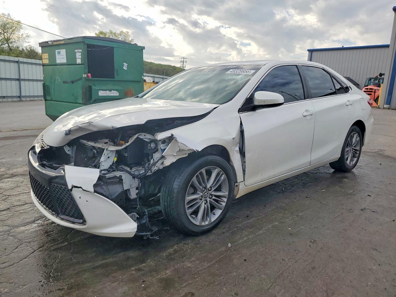 2015 TOYOTA CAMRY