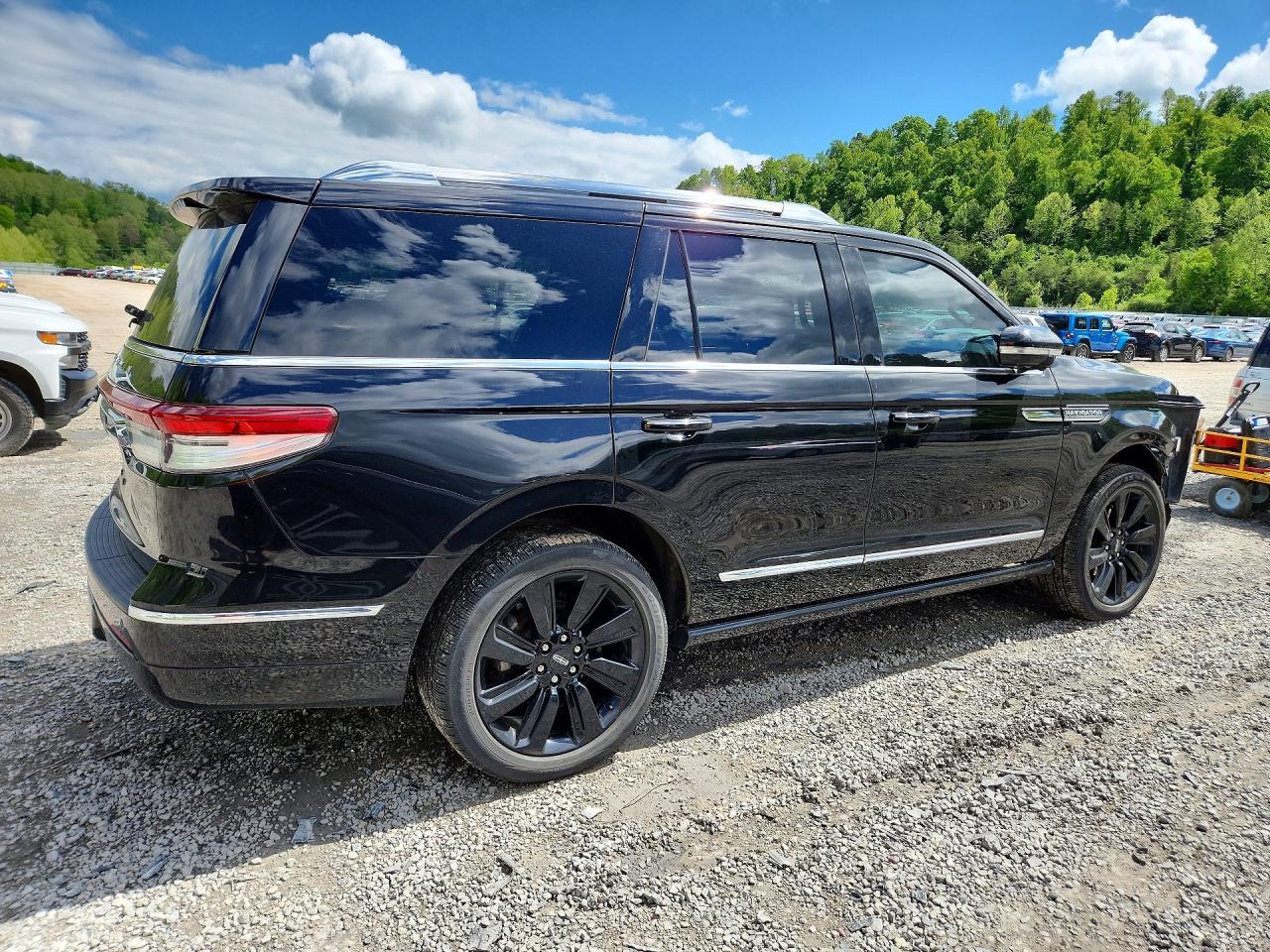 2023 LINCOLN Navigator