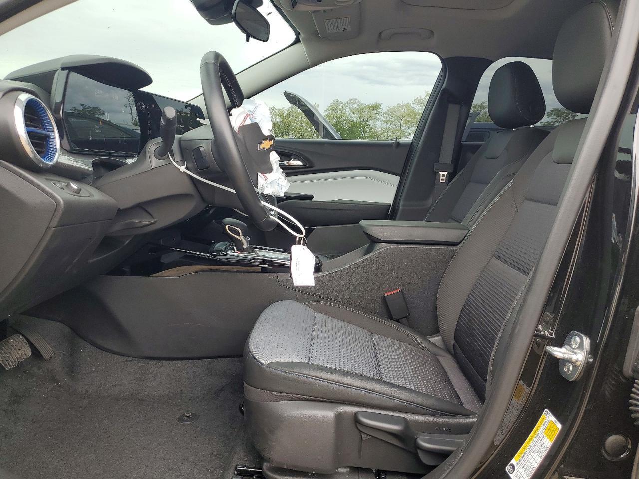 2025 CHEVROLET TRAX