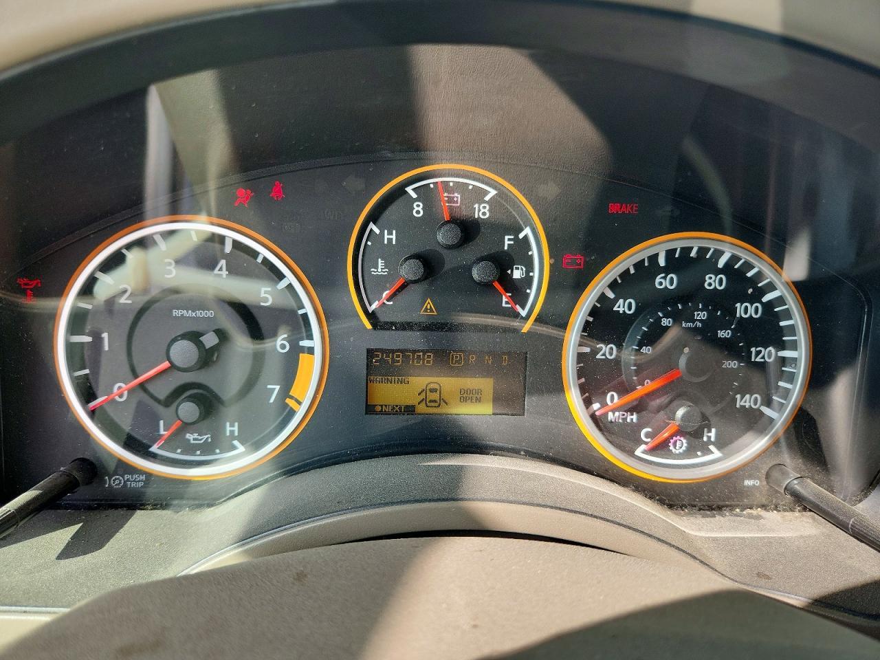 2014 NISSAN Armada