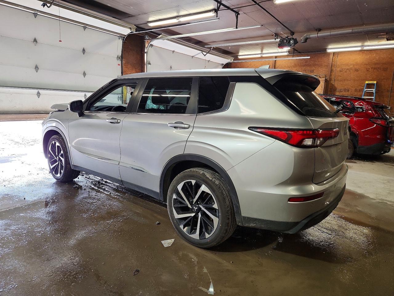 2022 MITSUBISHI outlander