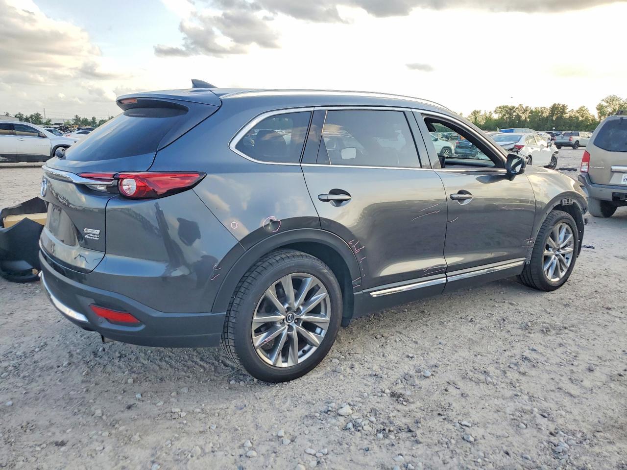 2016 MAZDA CX-9