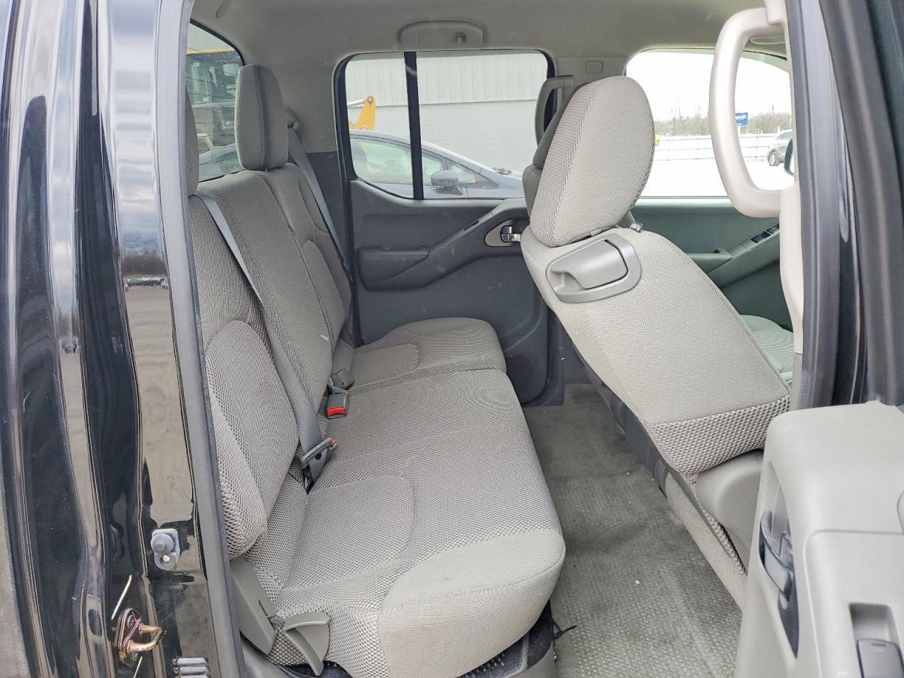 2013 NISSAN Frontier