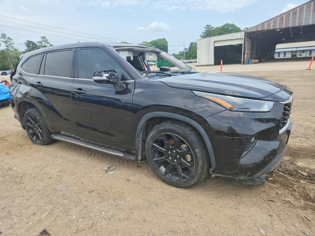 2022 TOYOTA HIGHLANDER