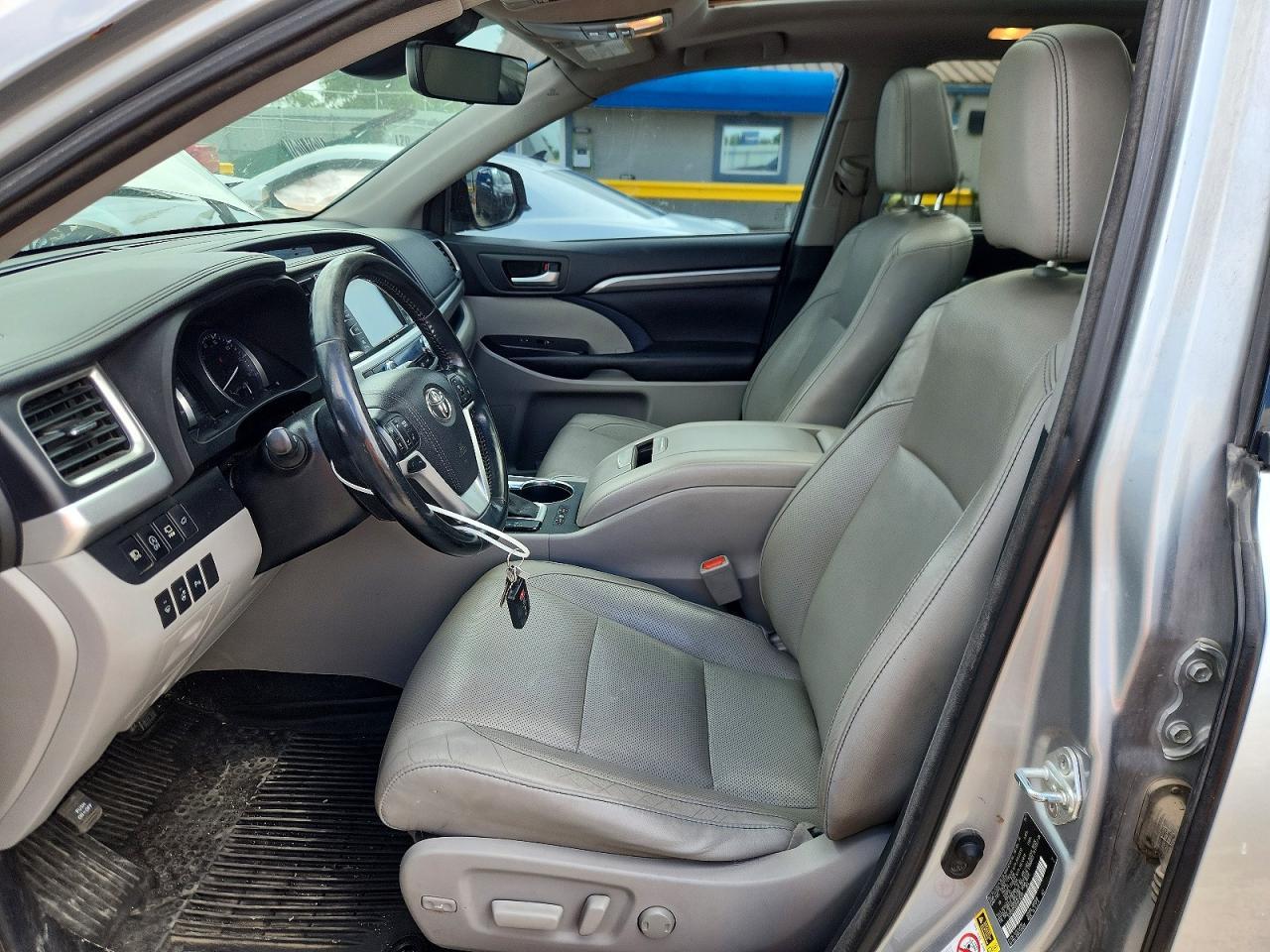 2017 TOYOTA HIGHLANDER
