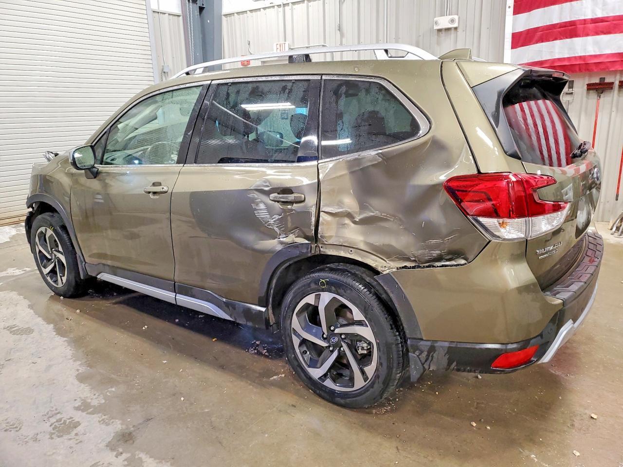 2022 SUBARU FORESTER