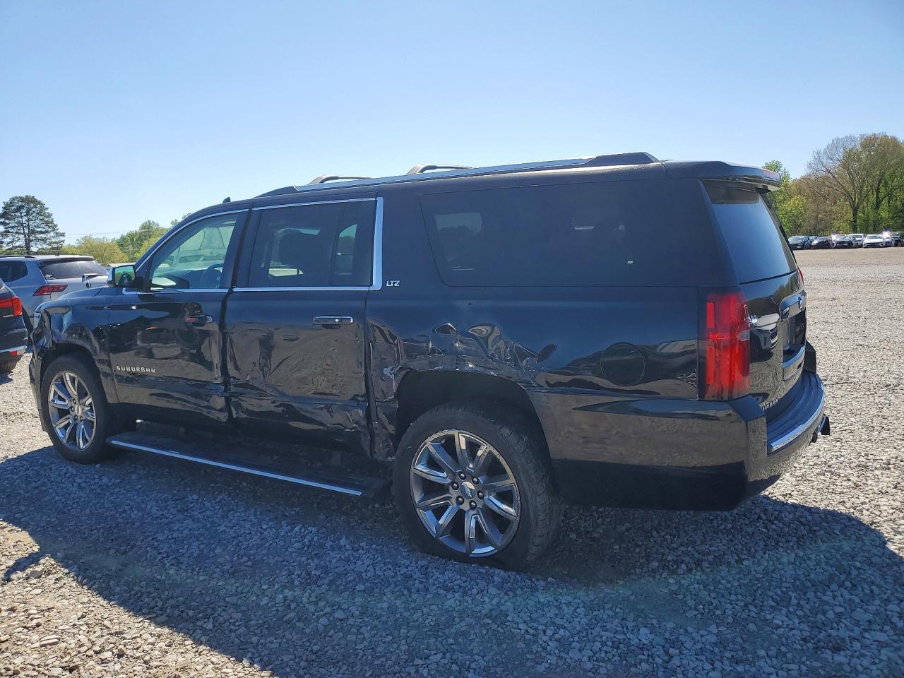2016 CHEVROLET Suburban