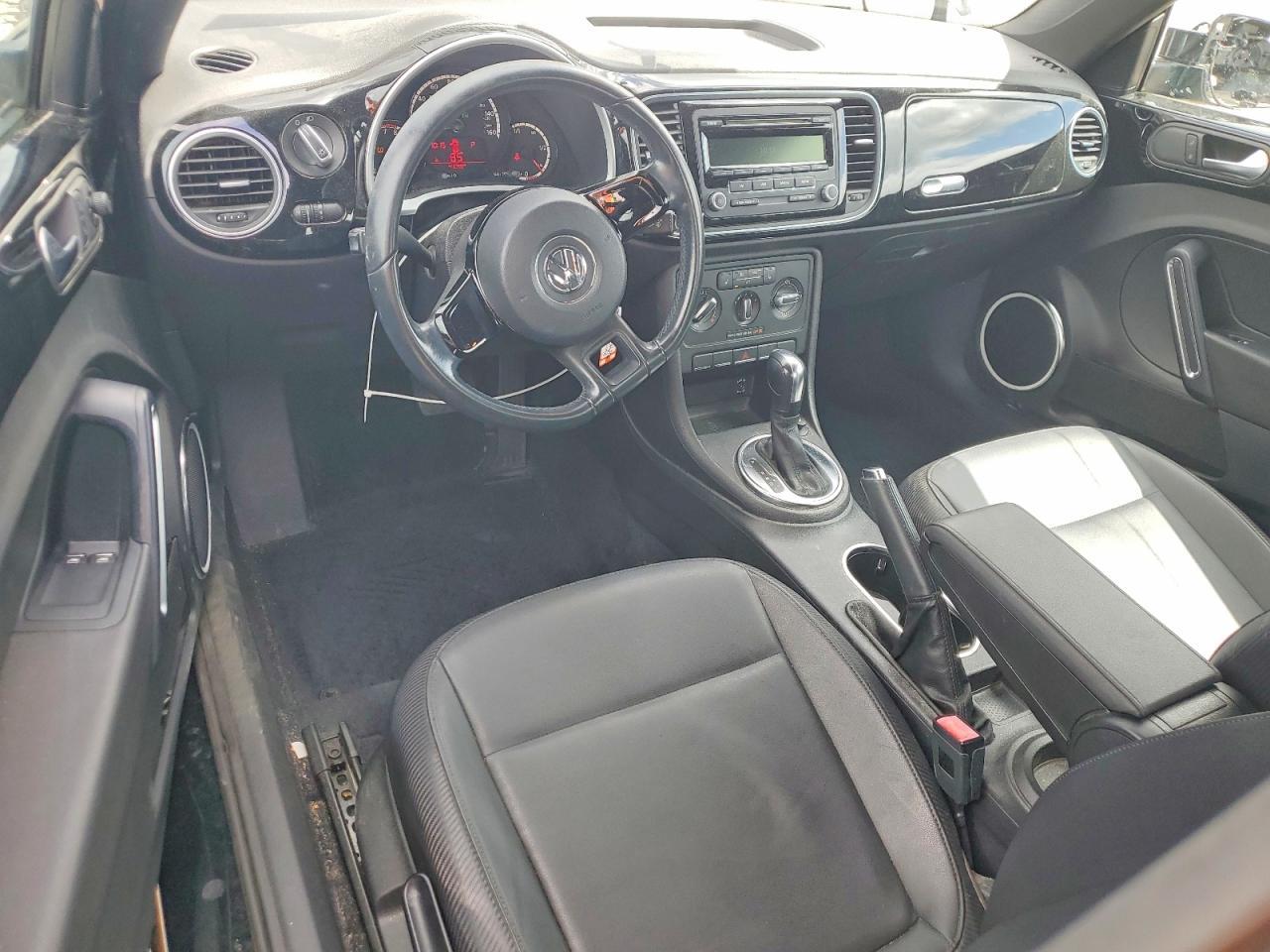 2013 VOLKSWAGEN Beetle