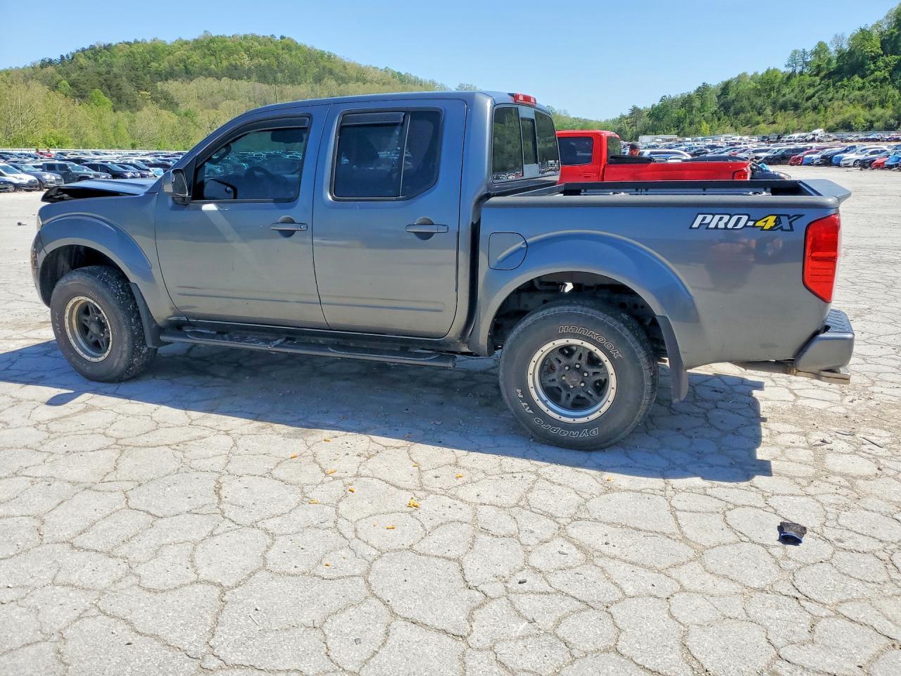 2016 NISSAN Frontier