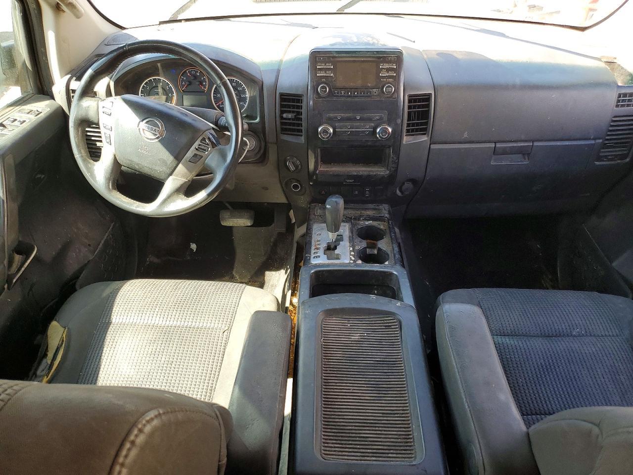 2014 NISSAN Titan