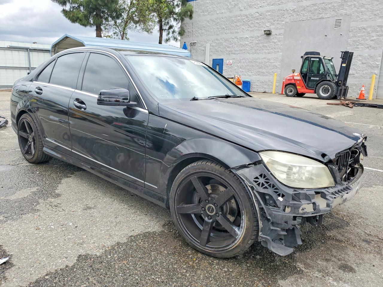 2011 MERCEDES-BENZ C-CLASS