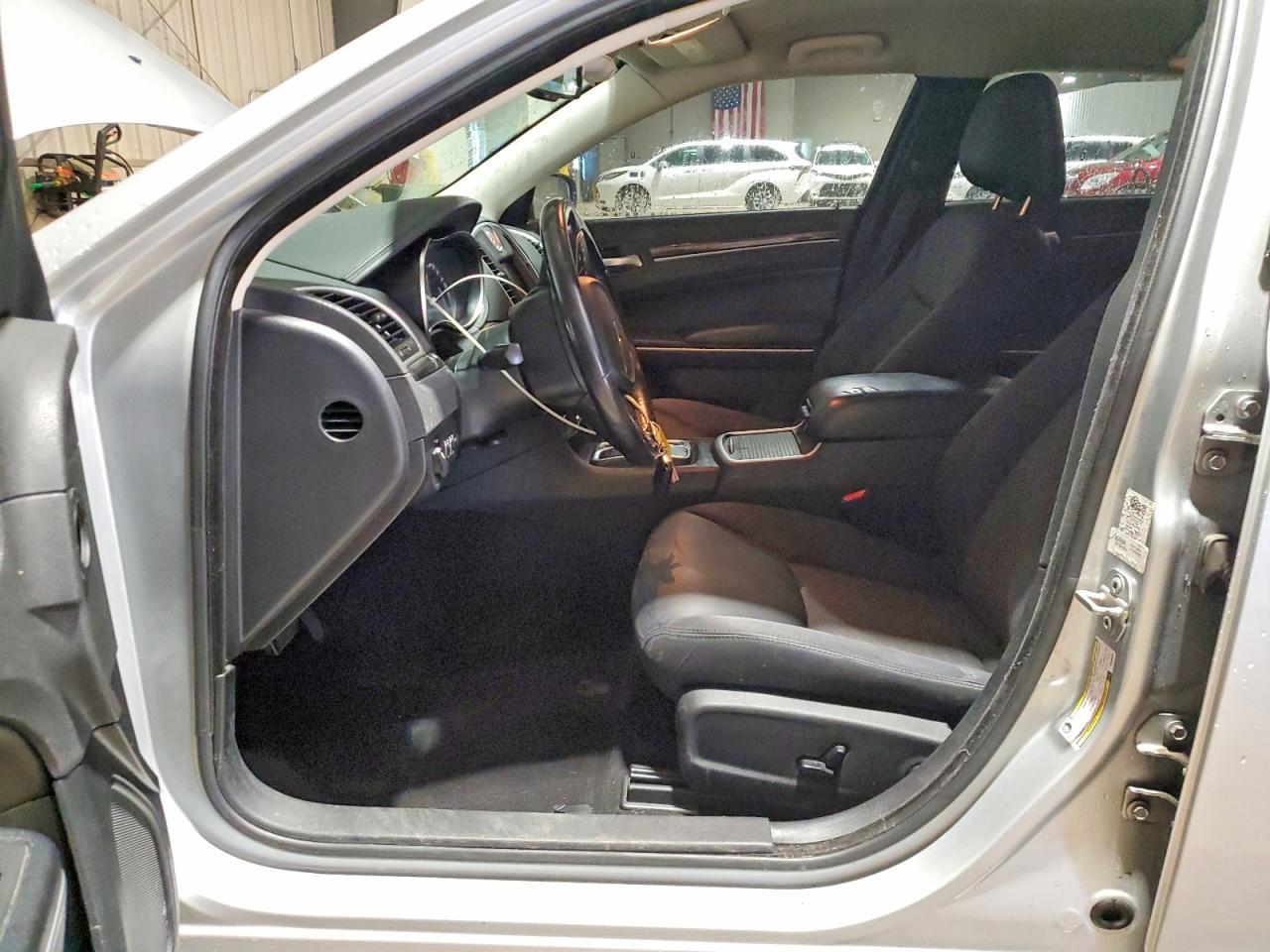 2019 CHRYSLER 300