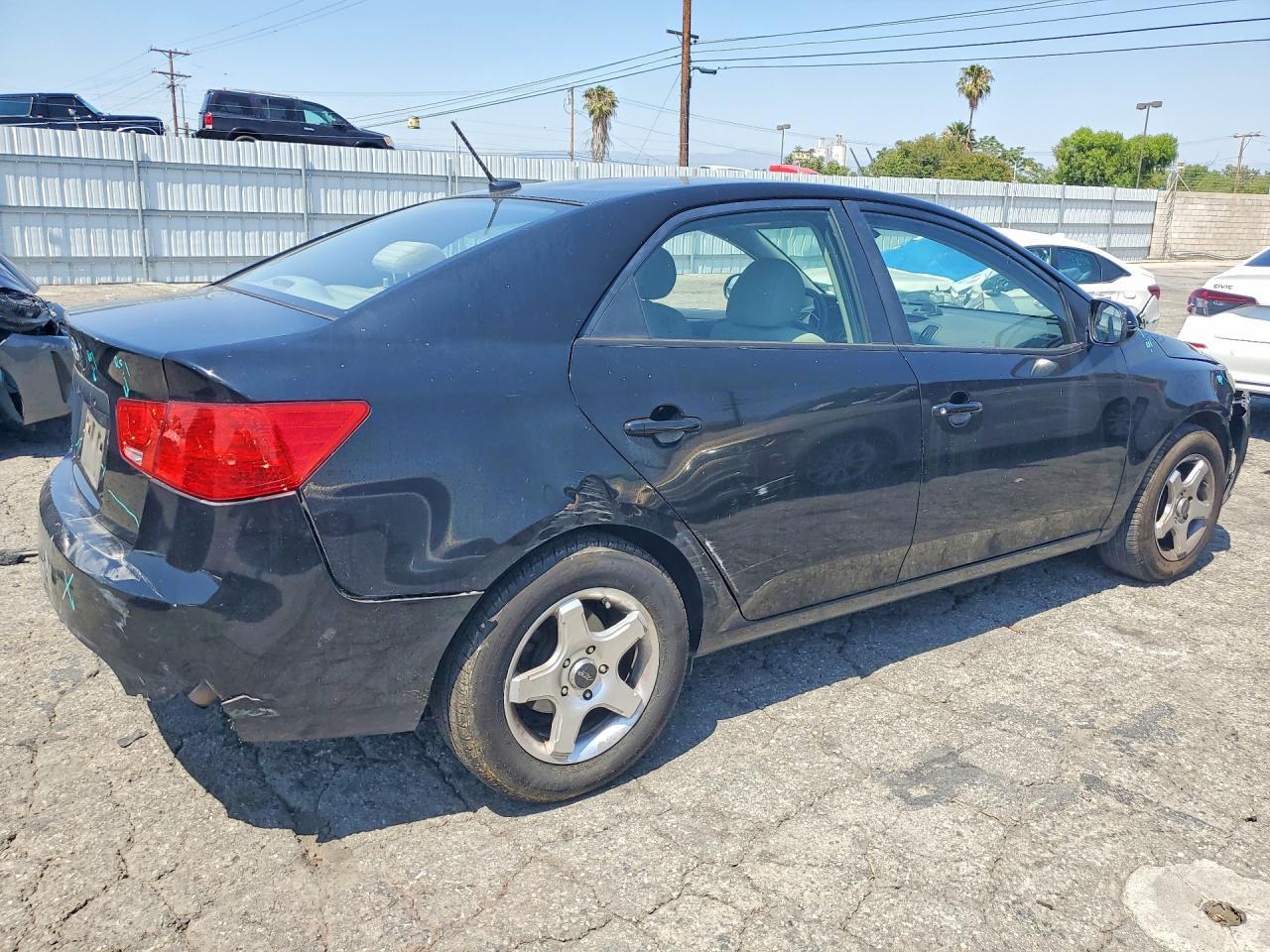 2013 KIA FORTE