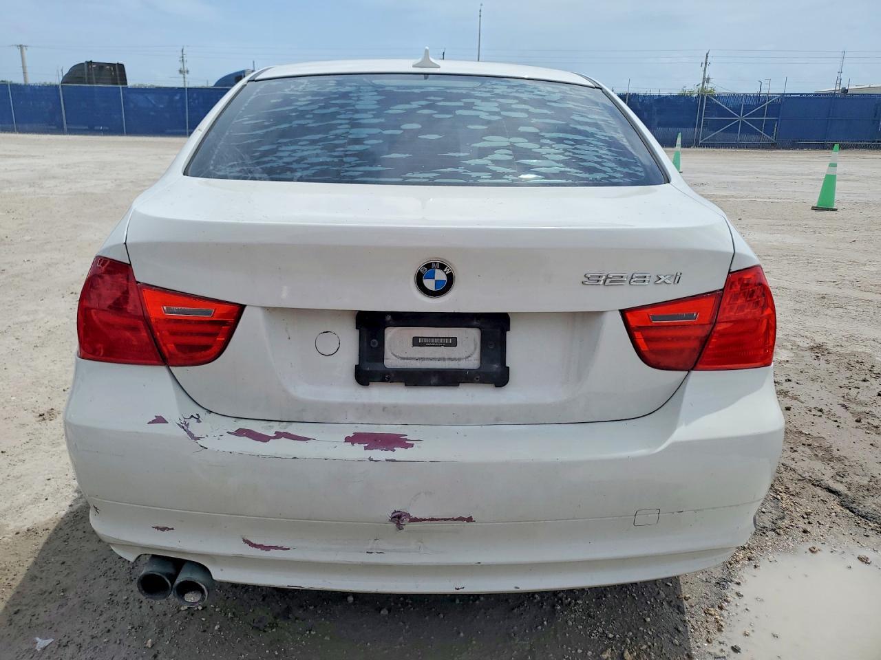 2011 BMW 3 SERIES
