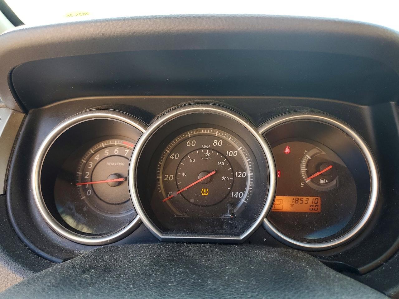 2011 NISSAN VERSA