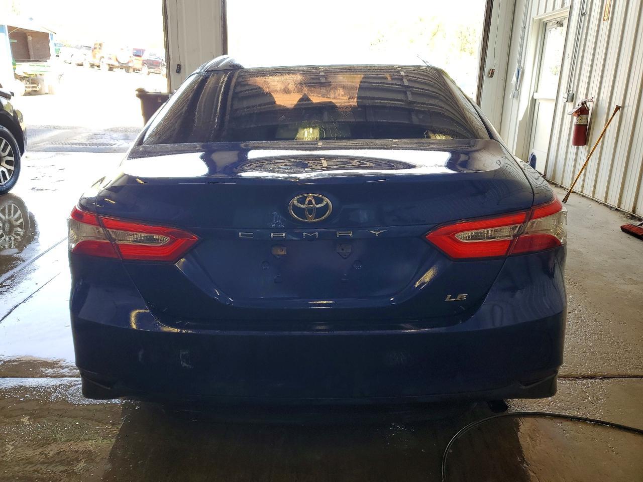 2018 TOYOTA CAMRY