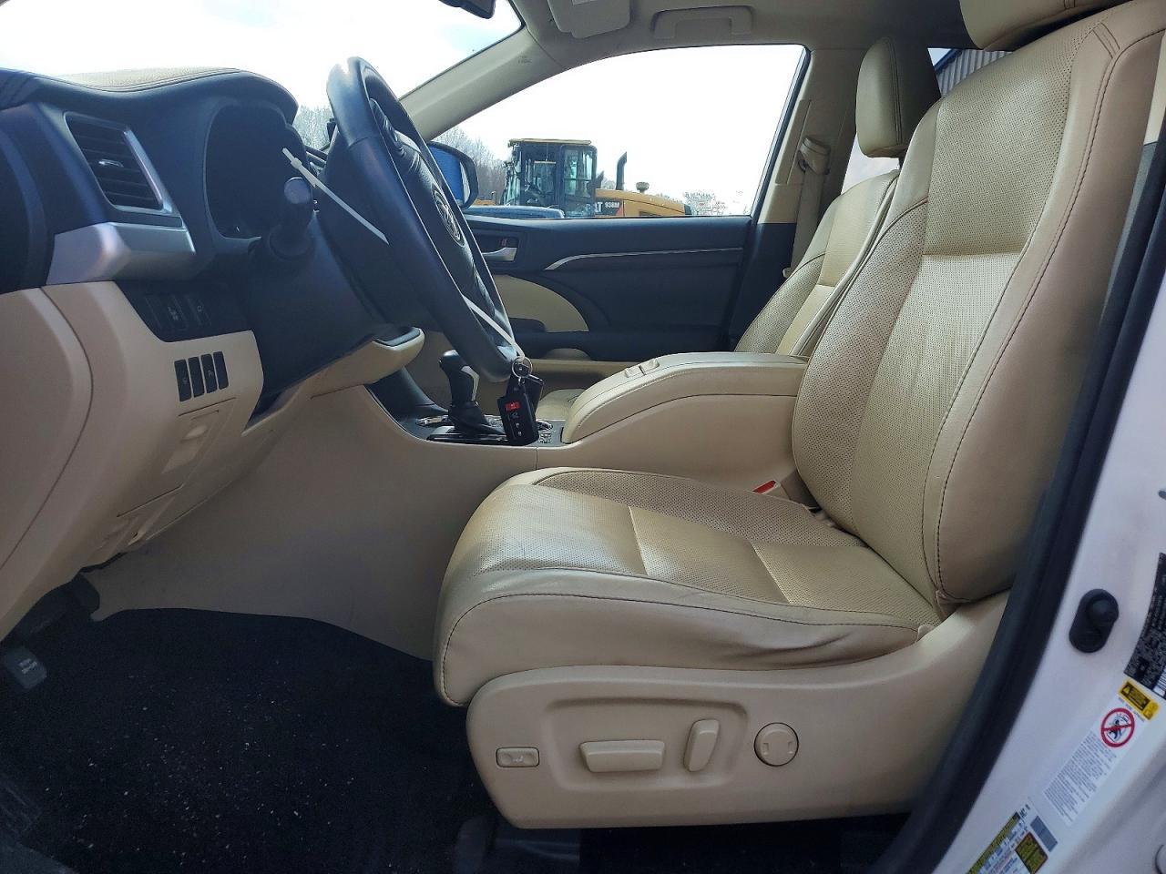 2015 TOYOTA HIGHLANDER