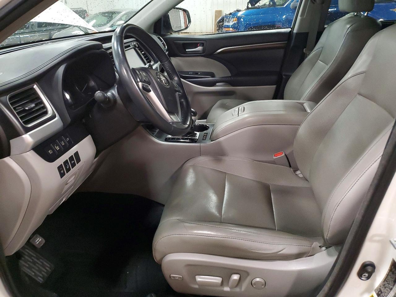 2014 TOYOTA HIGHLANDER