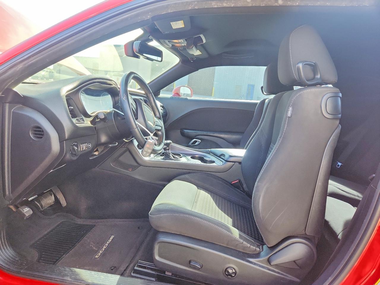 2015 DODGE Challenger