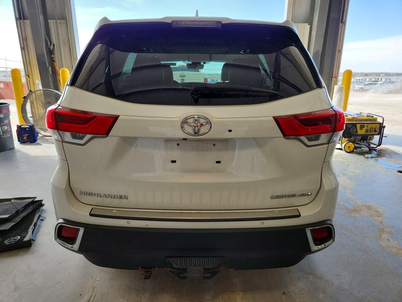 2019 TOYOTA HIGHLANDER