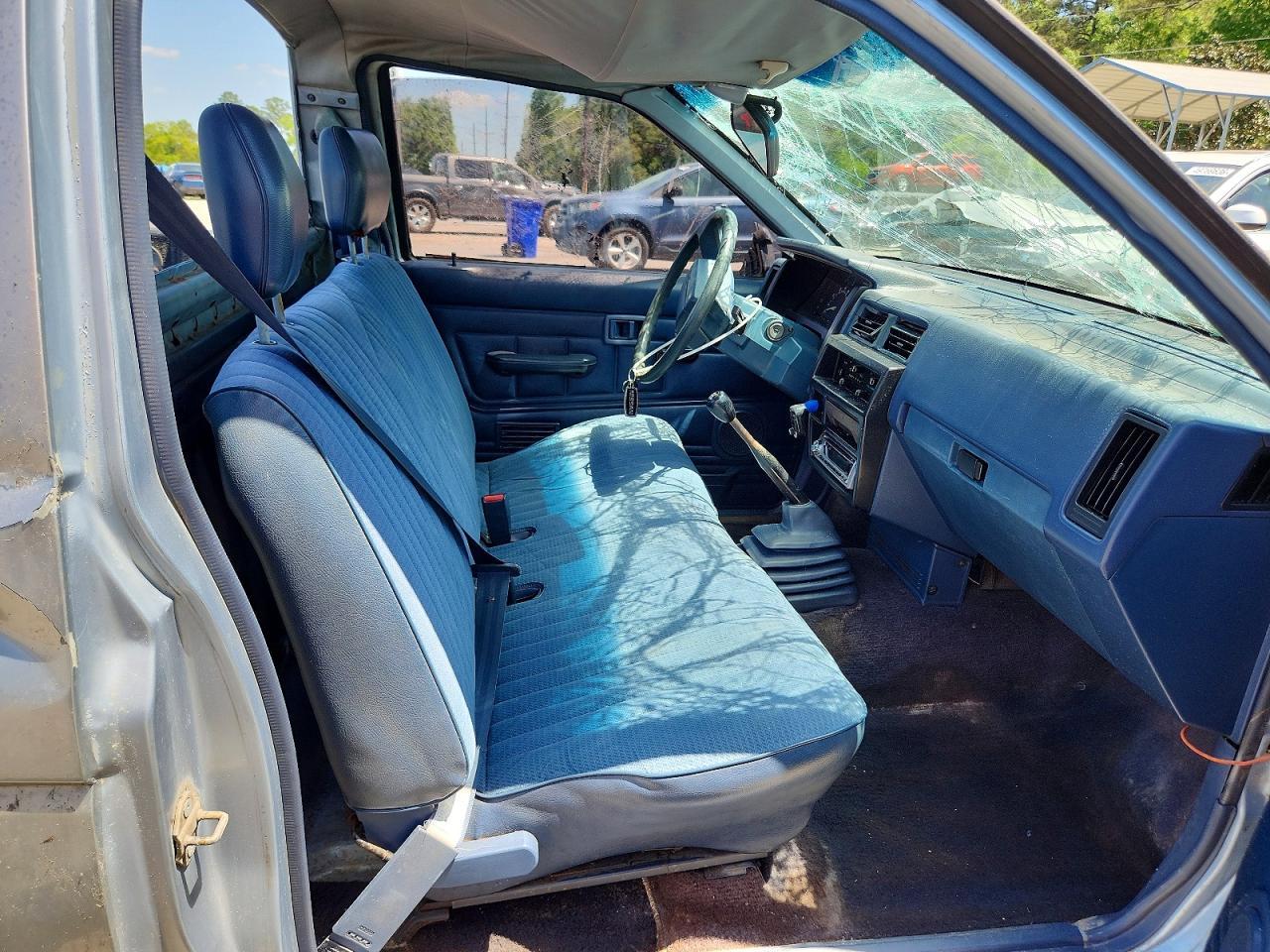 1990 NISSAN D21