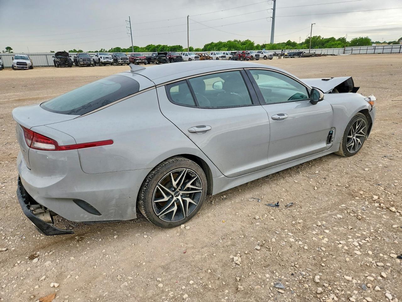 2023 KIA Stinger