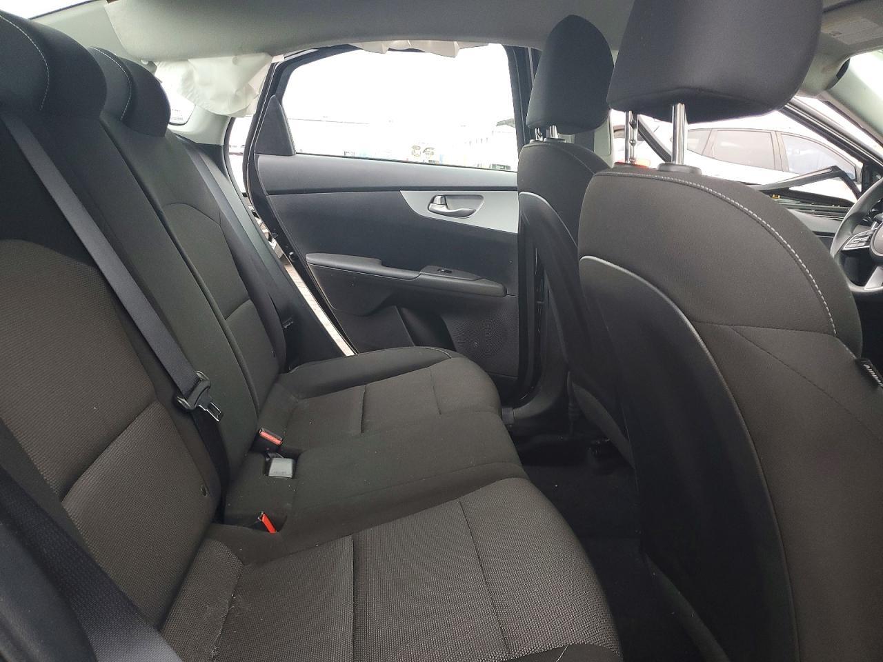 2023 KIA FORTE
