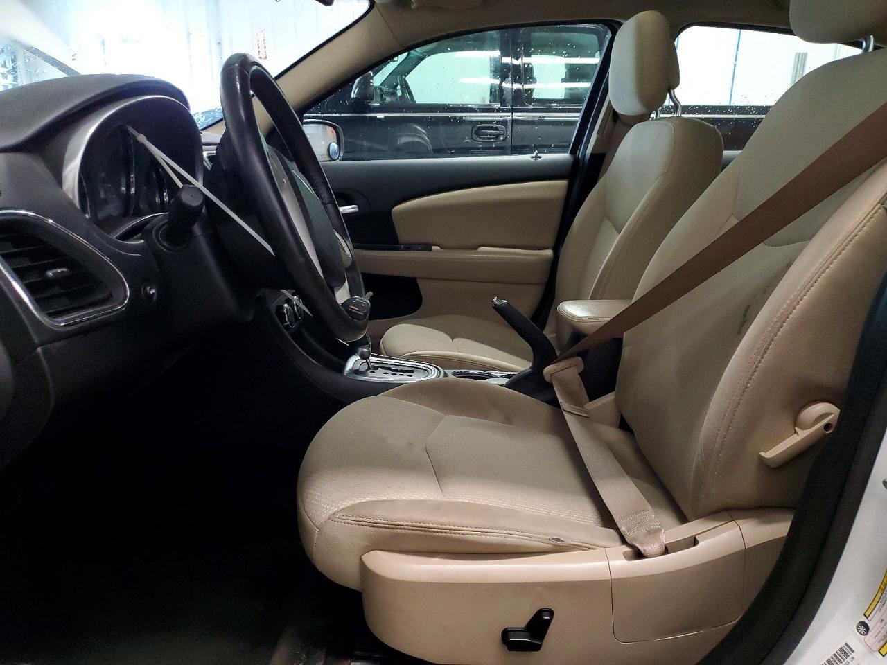 2013 CHRYSLER 200