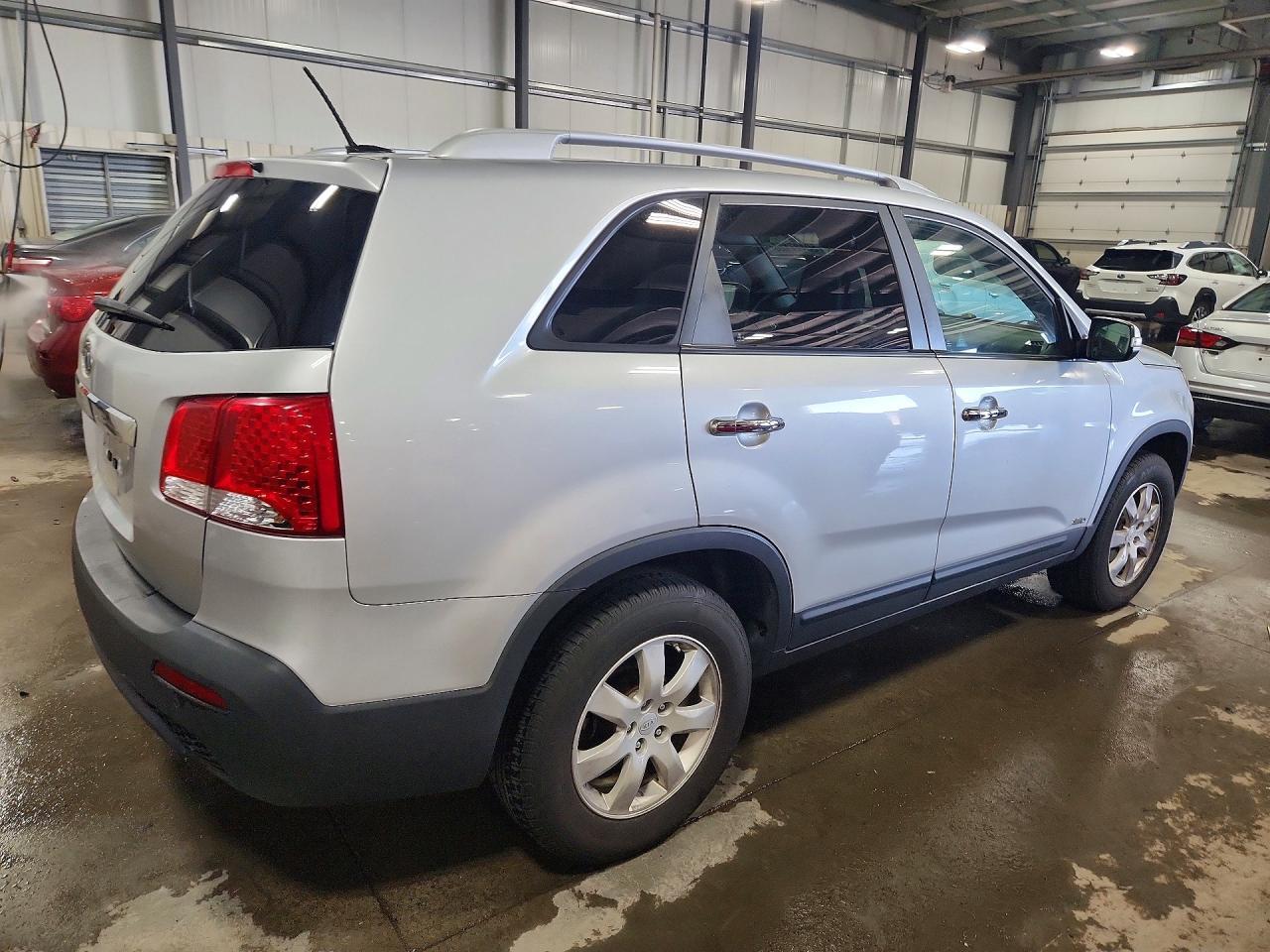 2011 KIA SORENTO