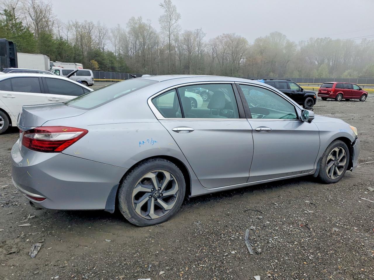 2017 HONDA ACCORD
