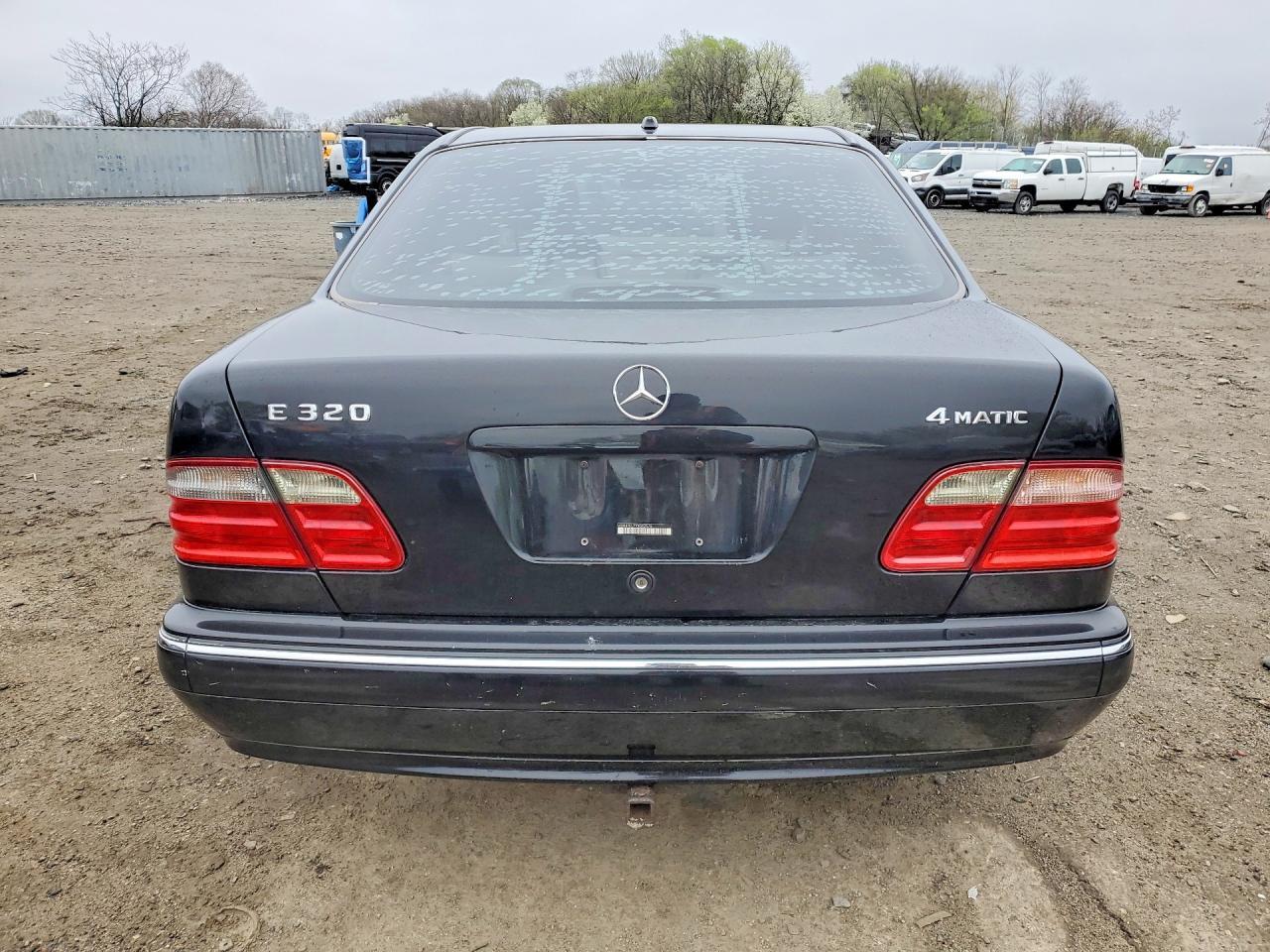 2000 MERCEDES-BENZ E-Class