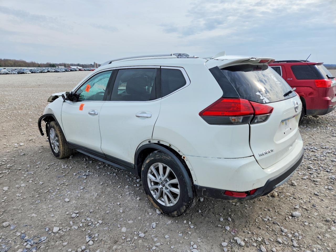 2017 NISSAN ROGUE