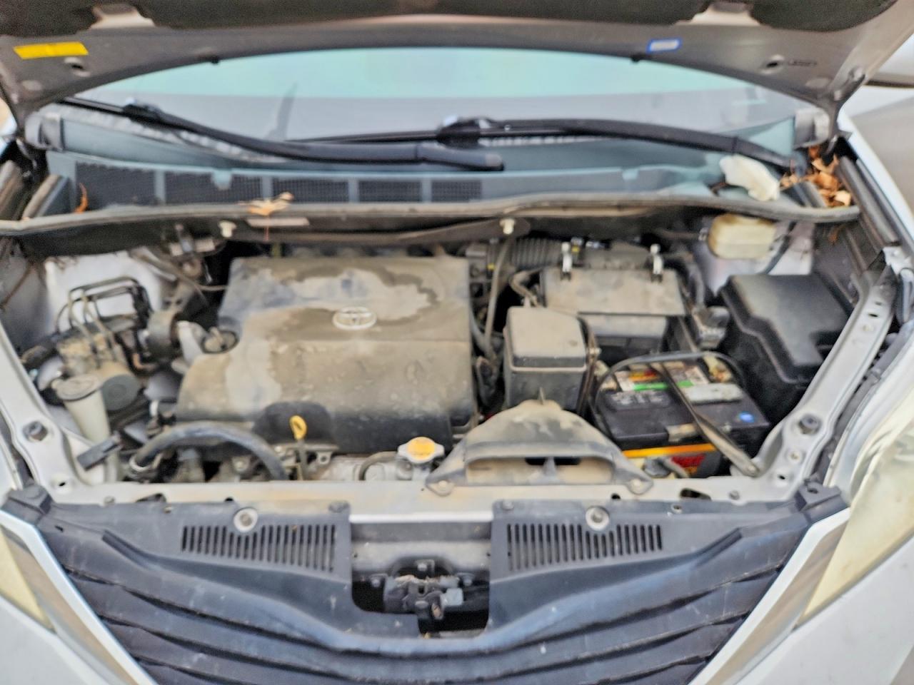 2013 TOYOTA SIENNA