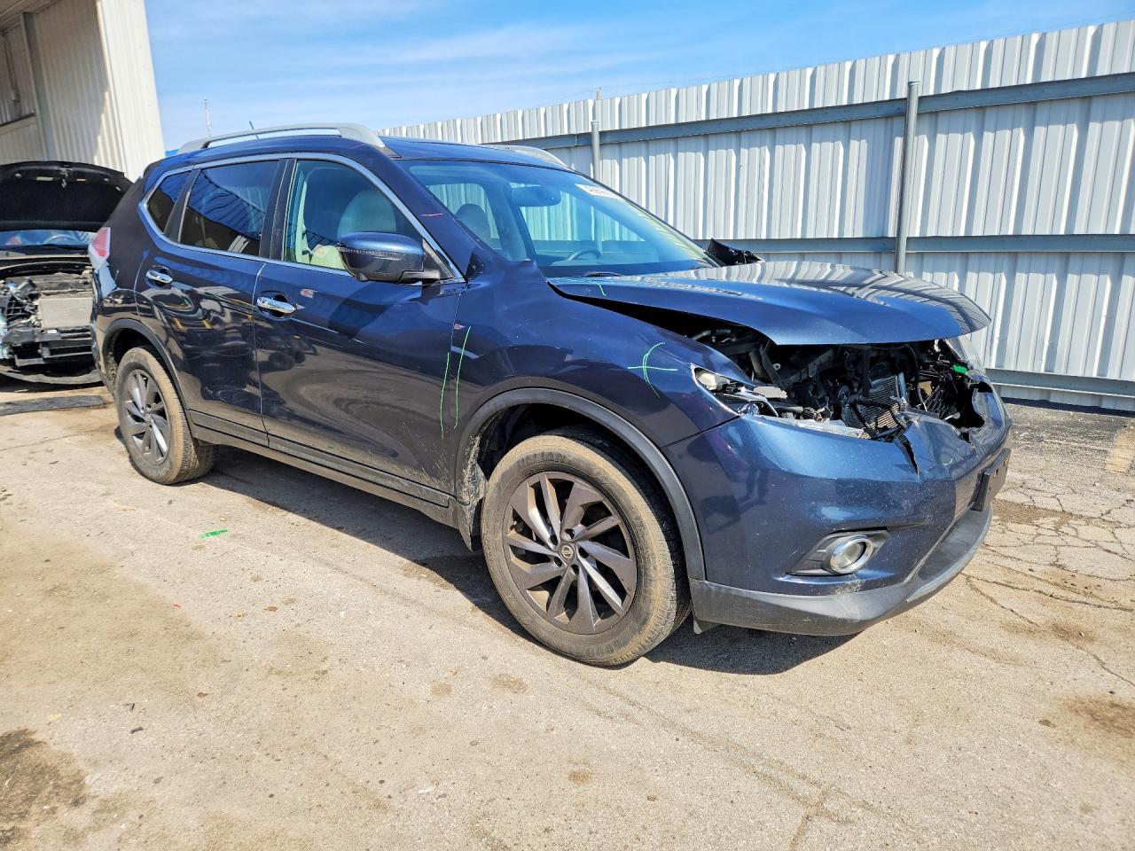 2016 NISSAN ROGUE