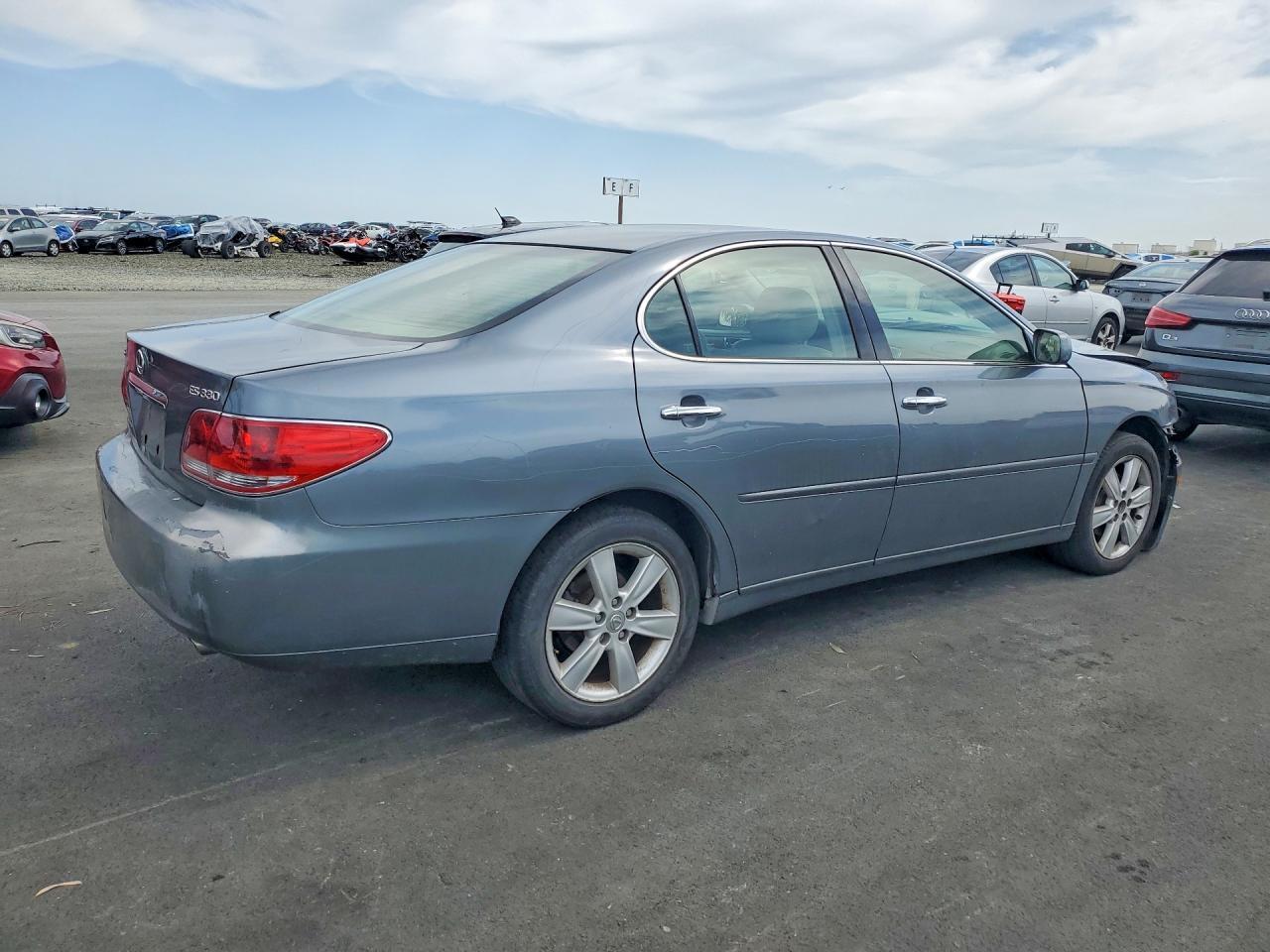 2005 LEXUS ES 330