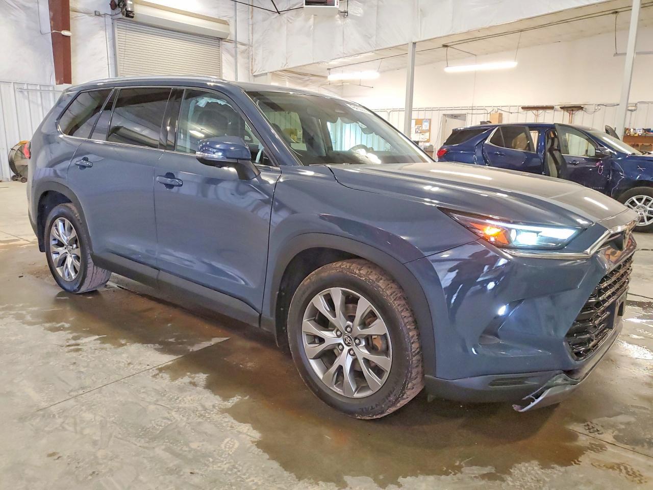 2024 TOYOTA HIGHLANDER