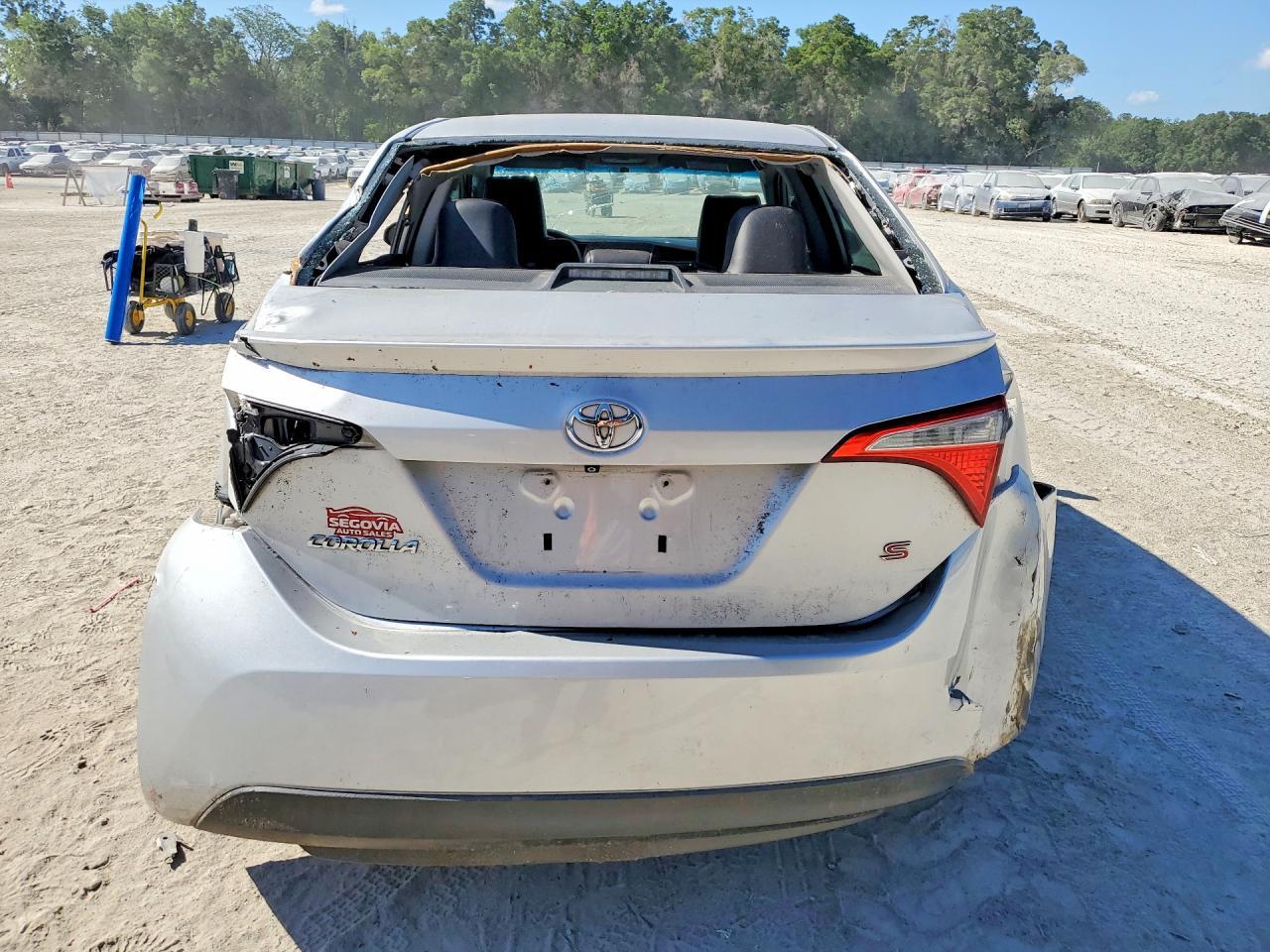 2015 TOYOTA COROLLA