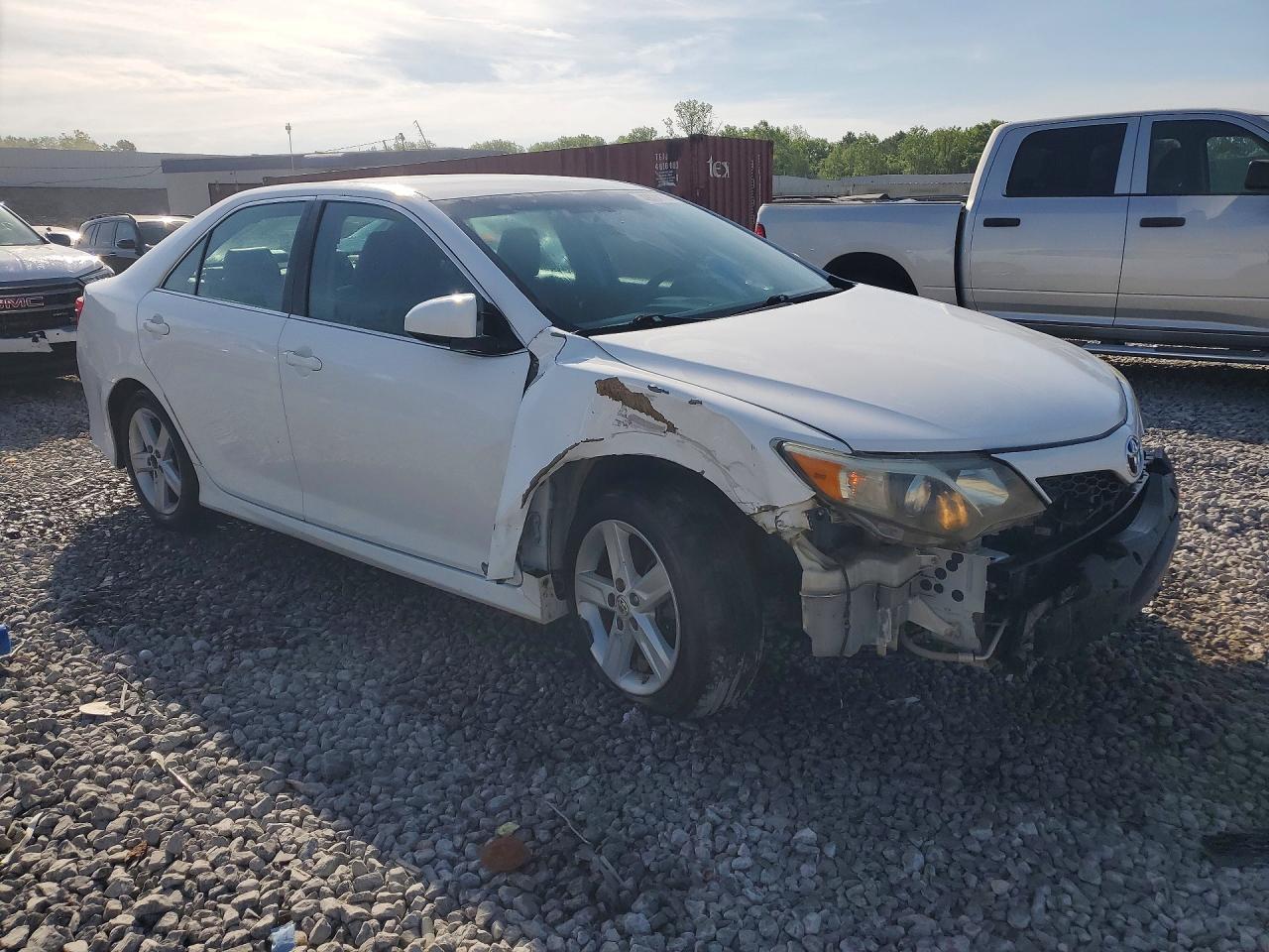 2013 TOYOTA CAMRY