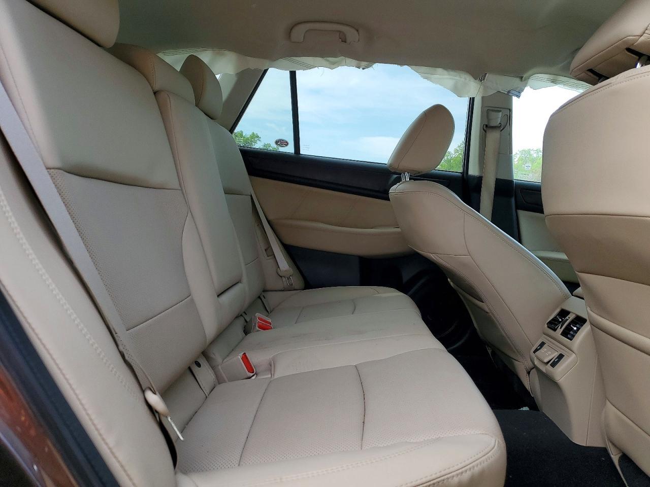 2019 SUBARU Outback