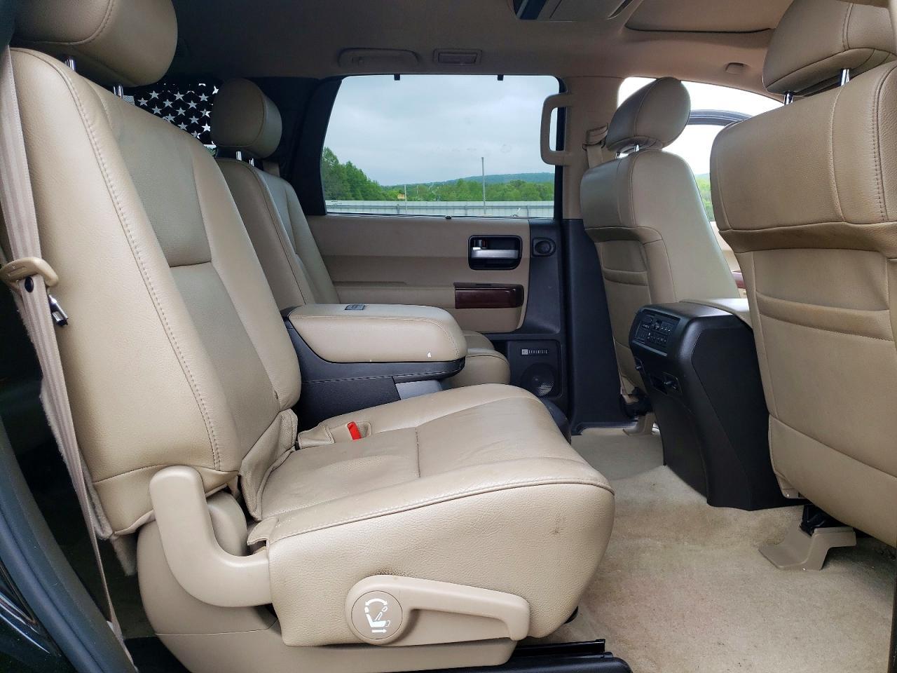 2011 TOYOTA Sequoia