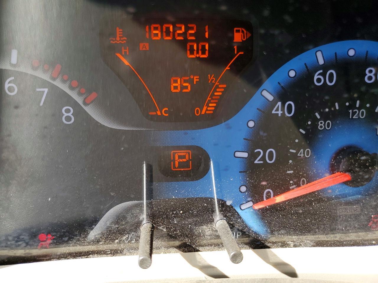 2014 NISSAN CUBE