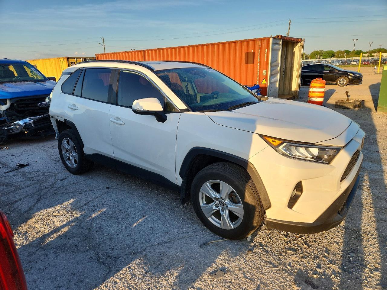 2019 TOYOTA RAV4