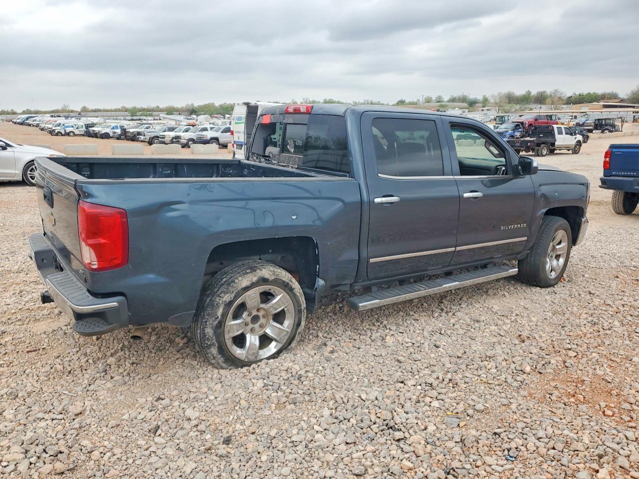 2018 CHEVROLET Silverado