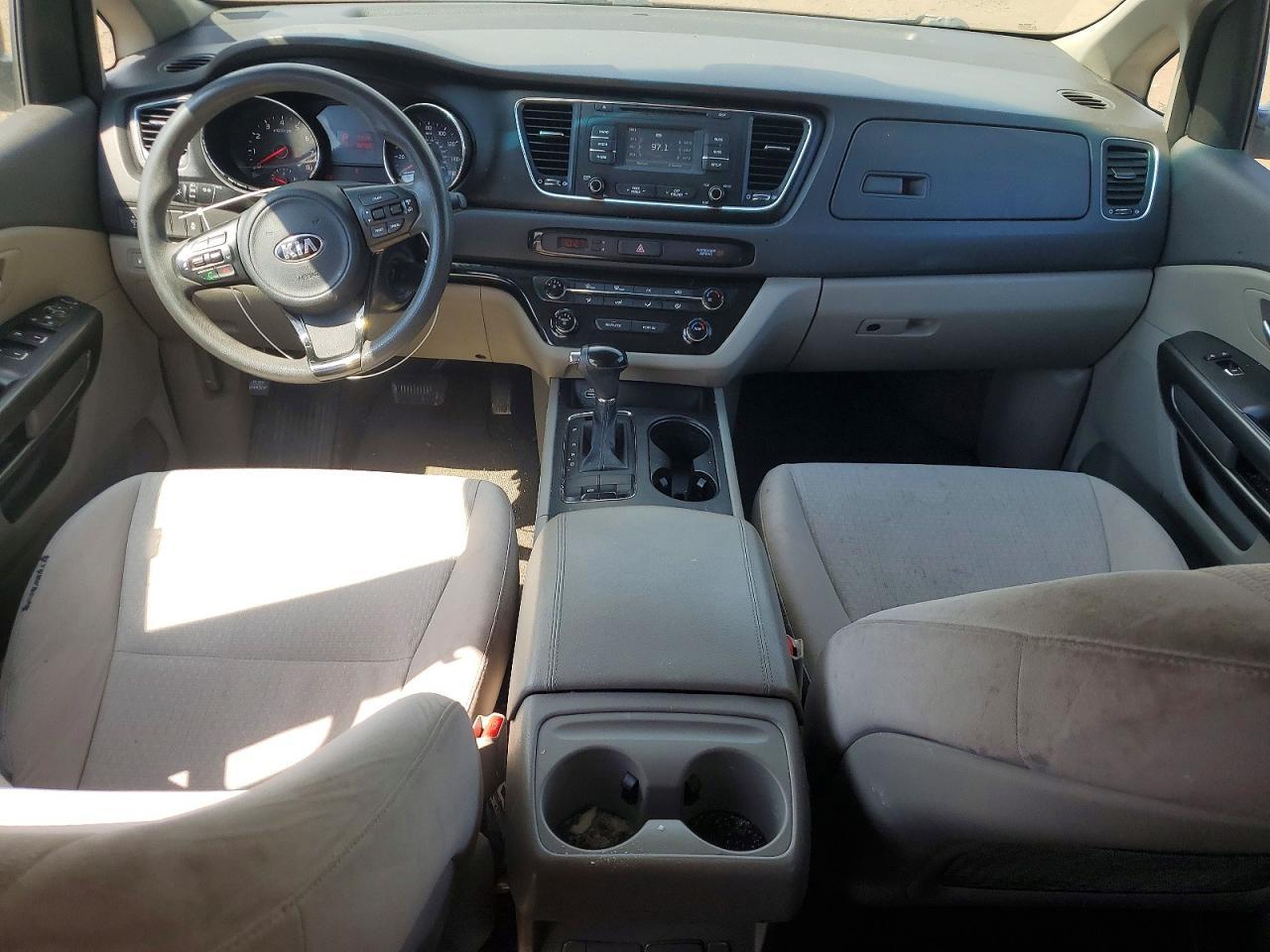 2016 KIA SEDONA
