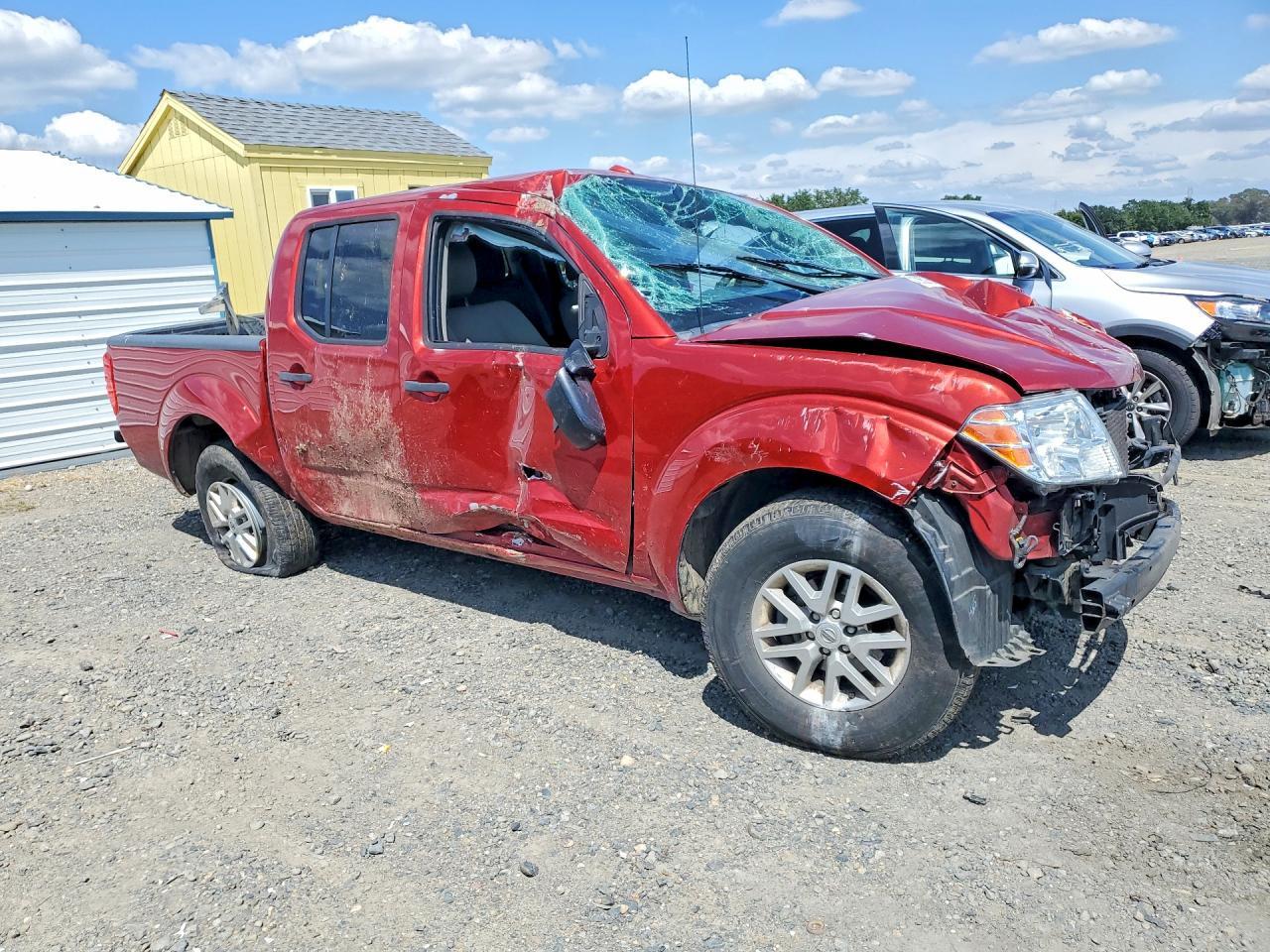 2015 NISSAN Frontier
