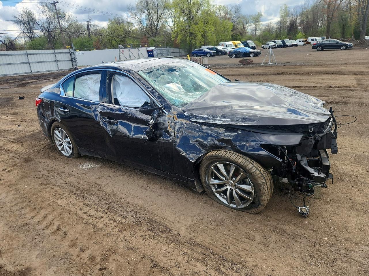 2016 INFINITI Q50