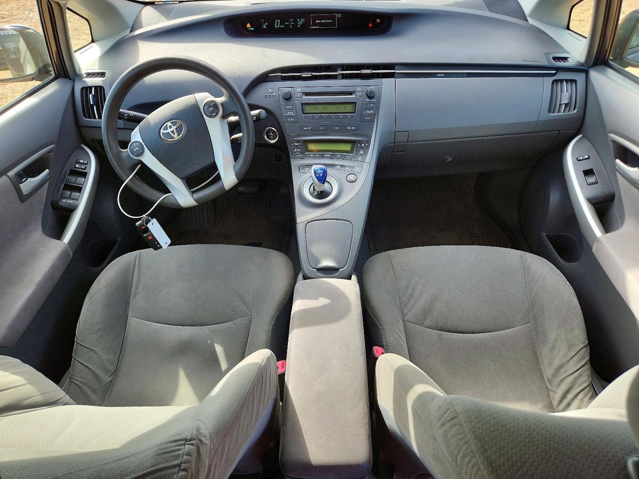 2011 TOYOTA PRIUS