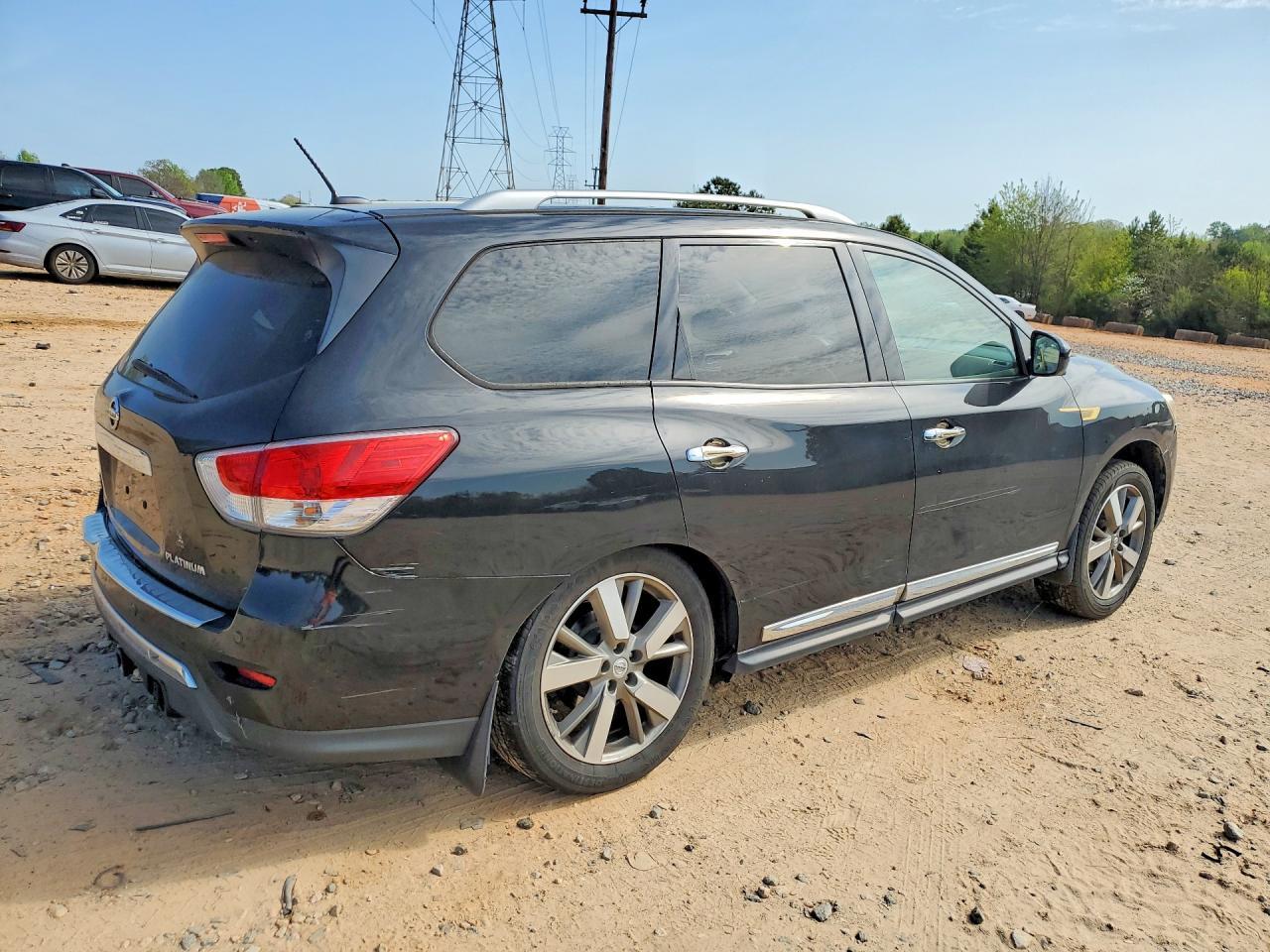 2015 NISSAN PATHFINDER